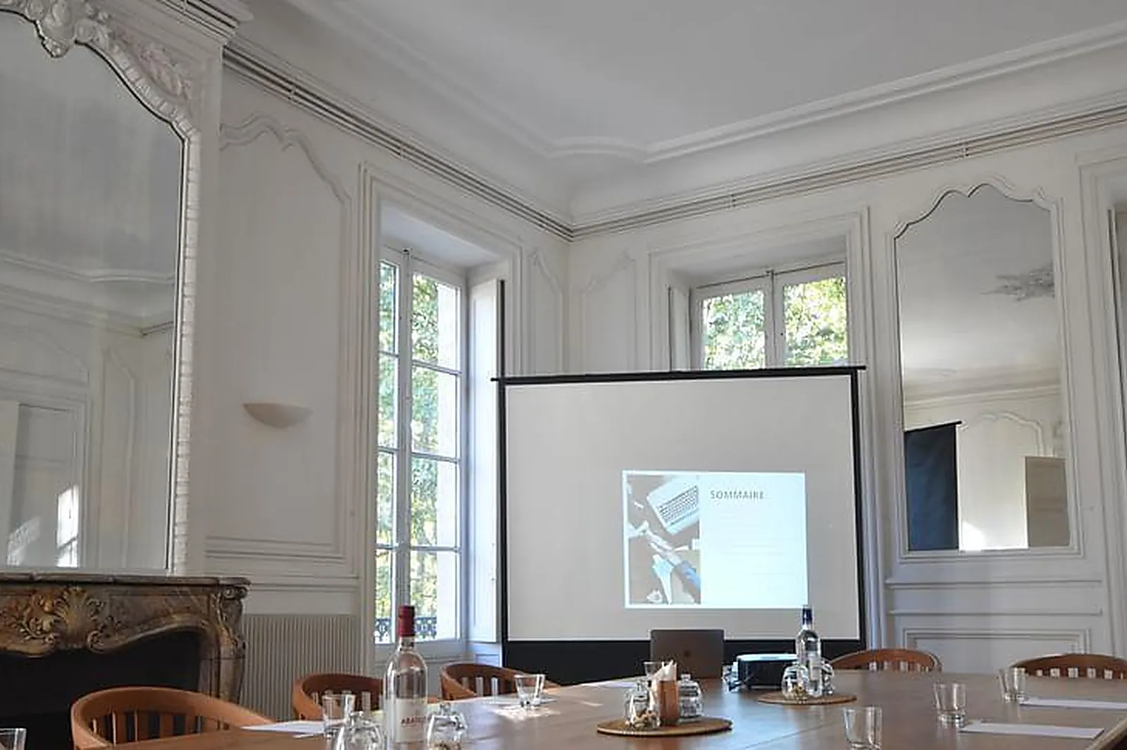 Lieux événementiels, LE COMPLEXE SALON DE PROVENCE