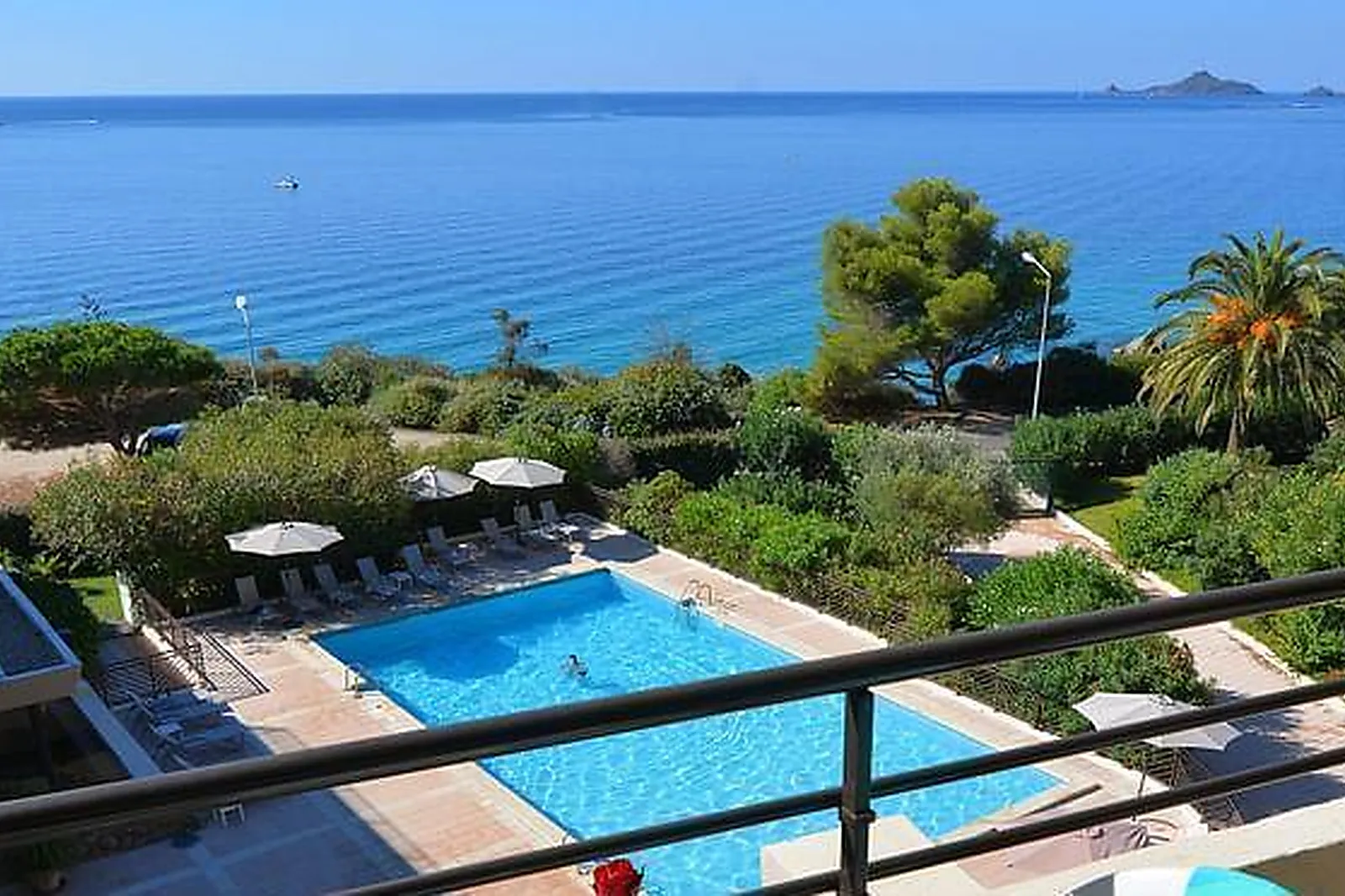 Lieux événementiels, RÉSIDENCE LES CALANQUES