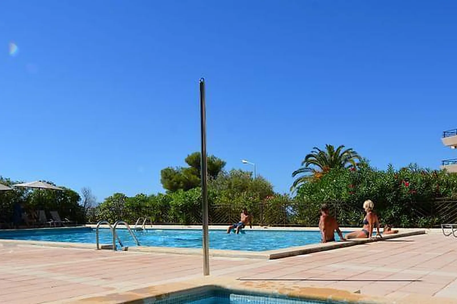 Lieux événementiels, RÉSIDENCE LES CALANQUES