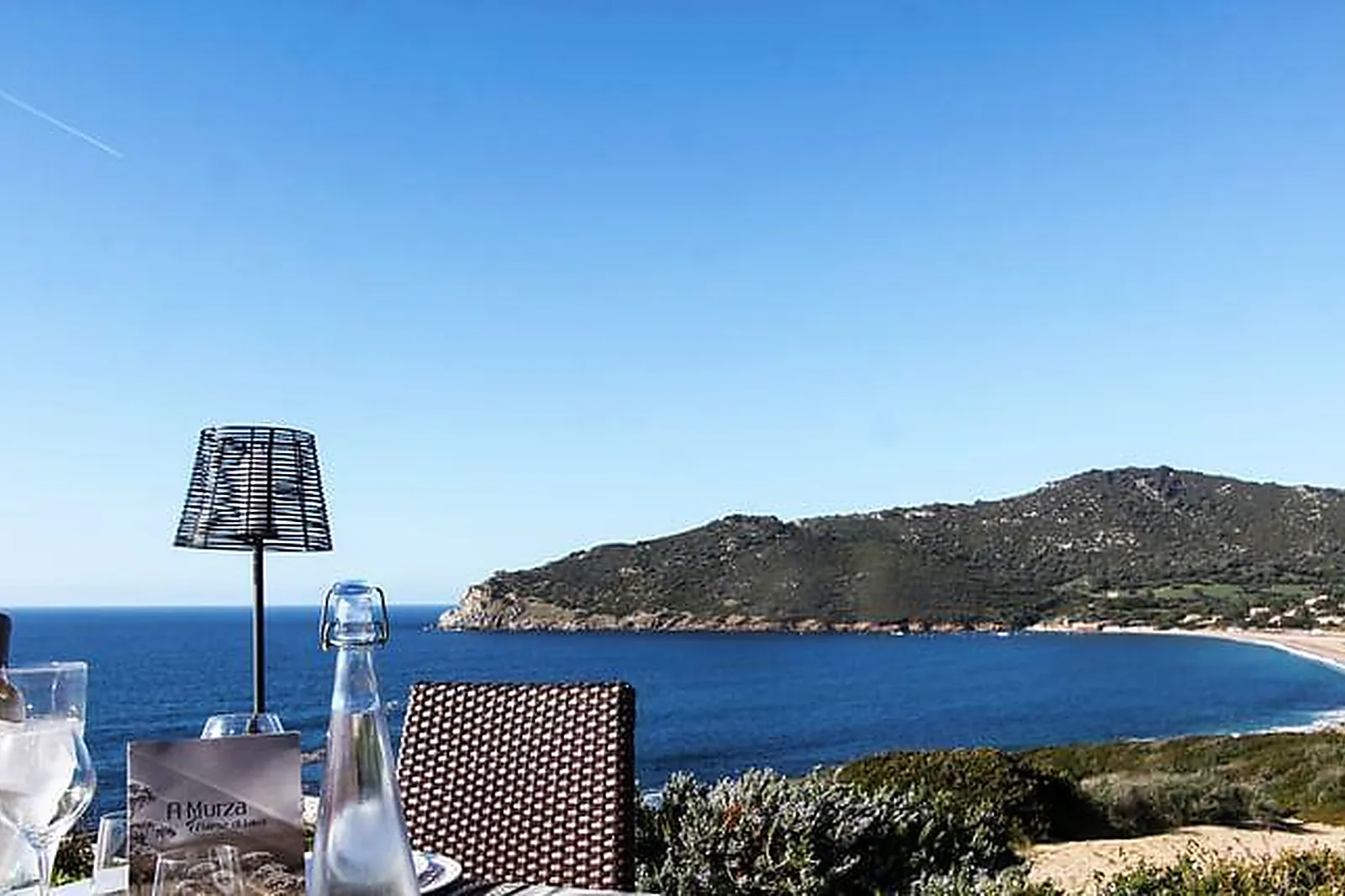 Lieux événementiels, RÉSIDENCE PAESE DI LAVA***