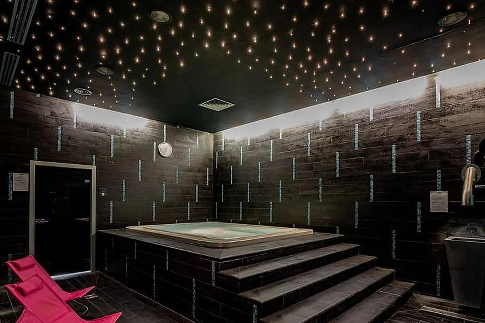 Lieux événementiels, RÉSIDENCE ÔTELIA AFFAIRES & BIEN-ÊTRE LYON ***