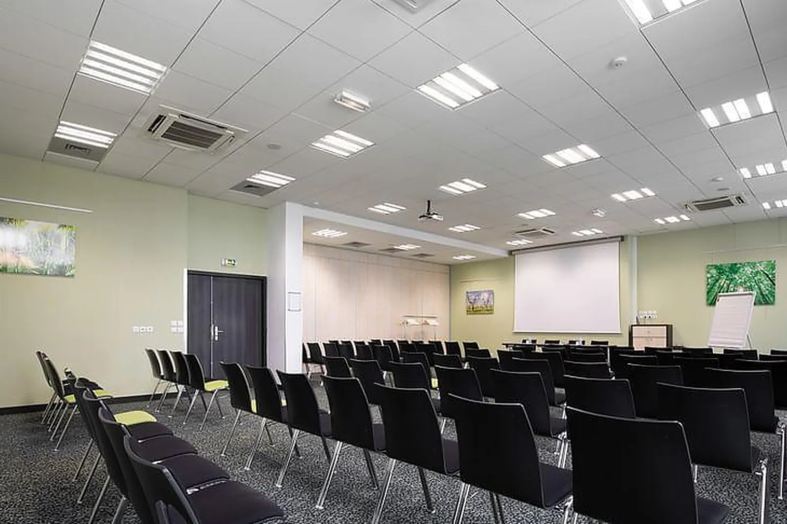 Lieux événementiels, RÉSIDENCE ÔTELIA AFFAIRES & BIEN-ÊTRE LYON ***