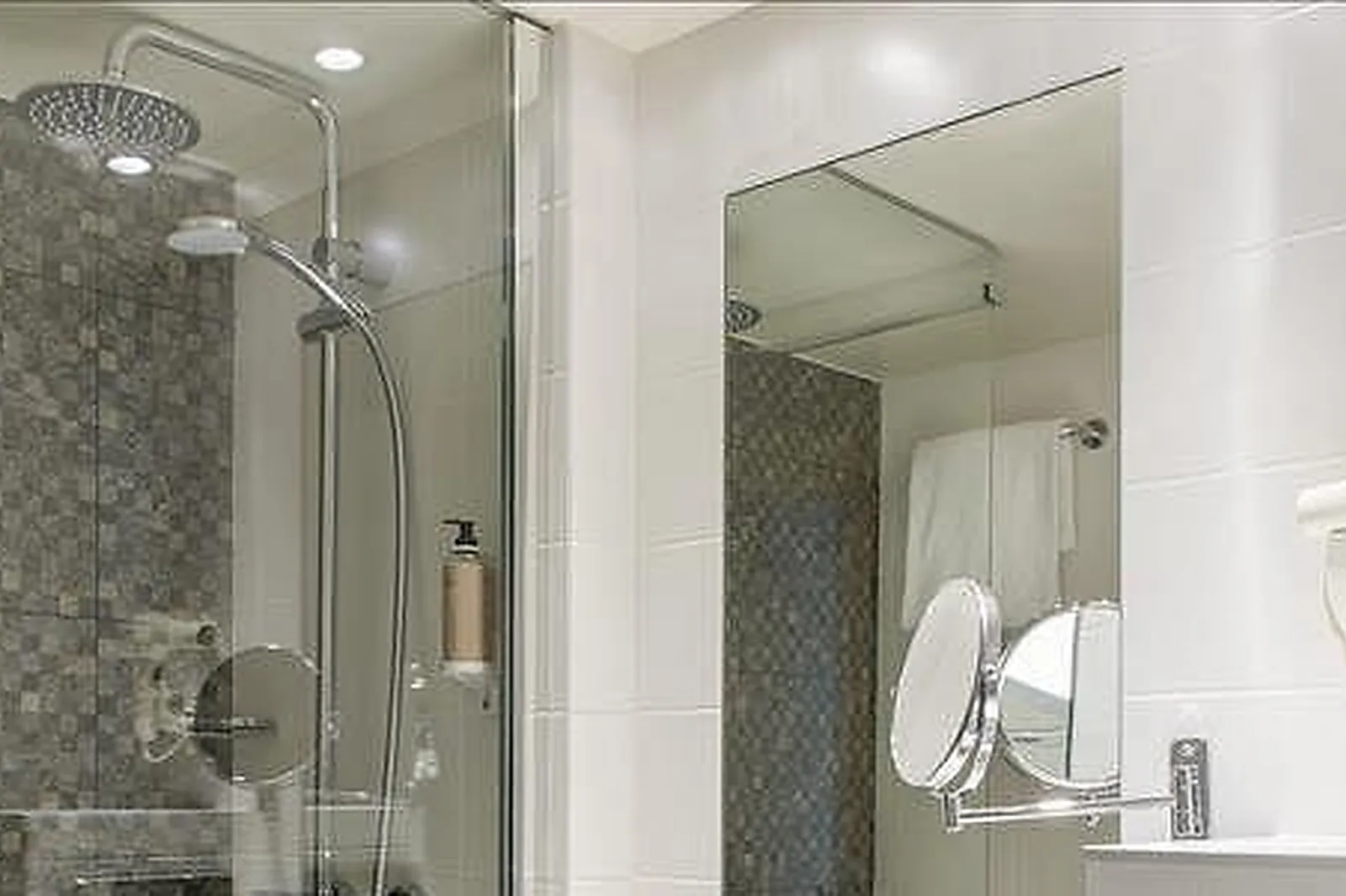 Lieux événementiels, GRAND HÔTEL GALLIA & LONDRES BIKE & NUXE SPA