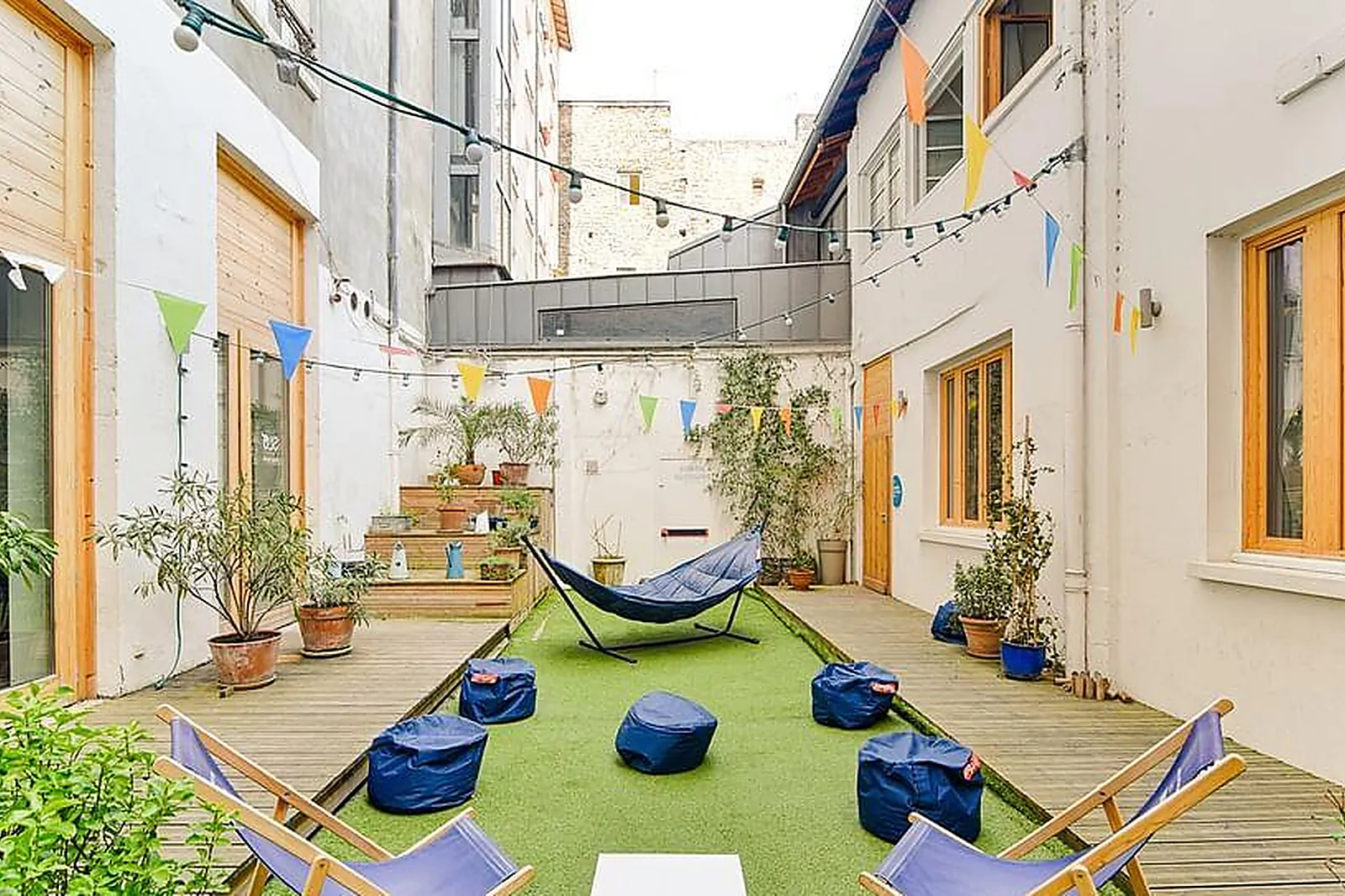 Lieux événementiels, SLO LIVING HOSTEL