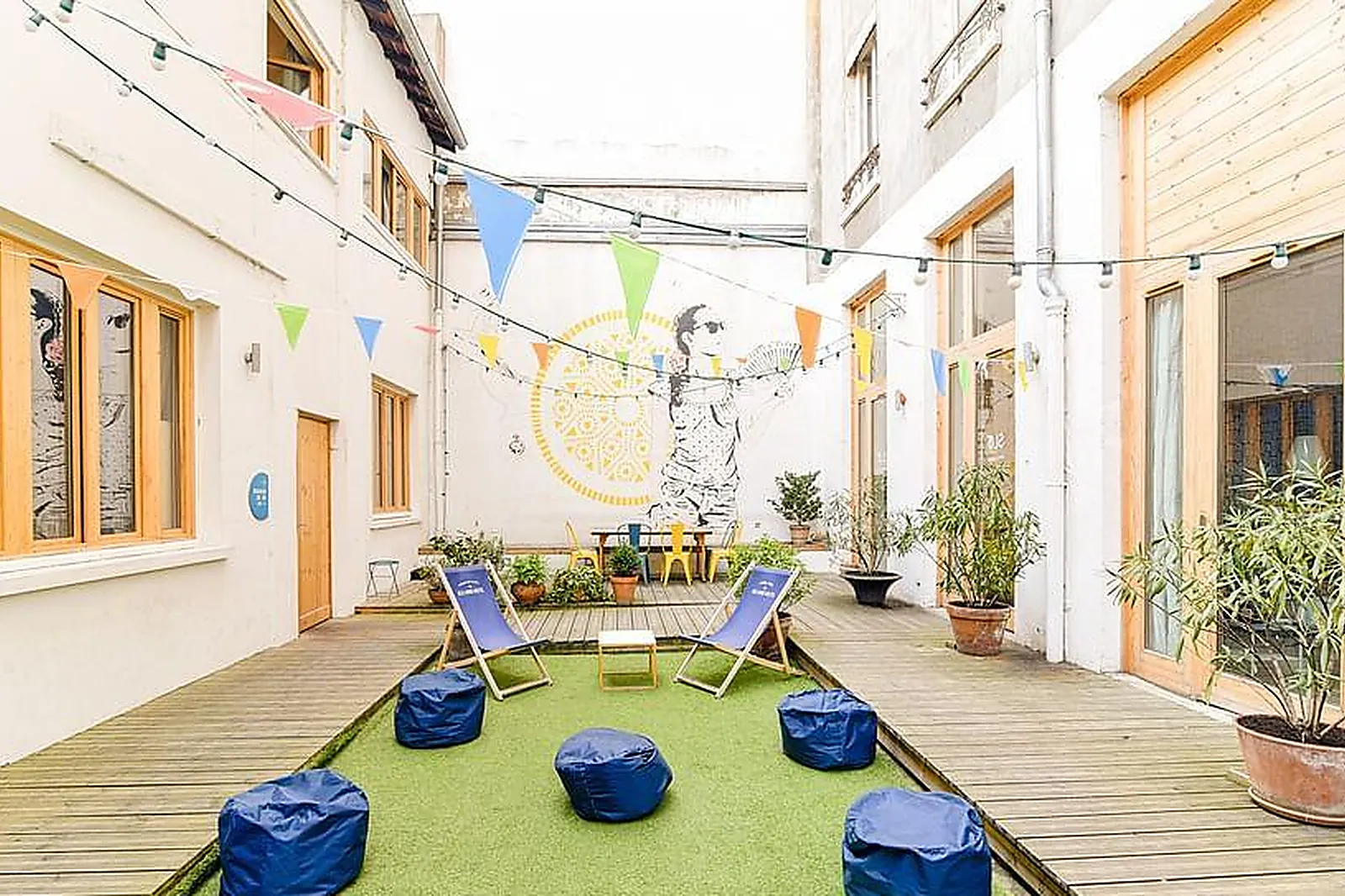 Lieux événementiels, SLO LIVING HOSTEL