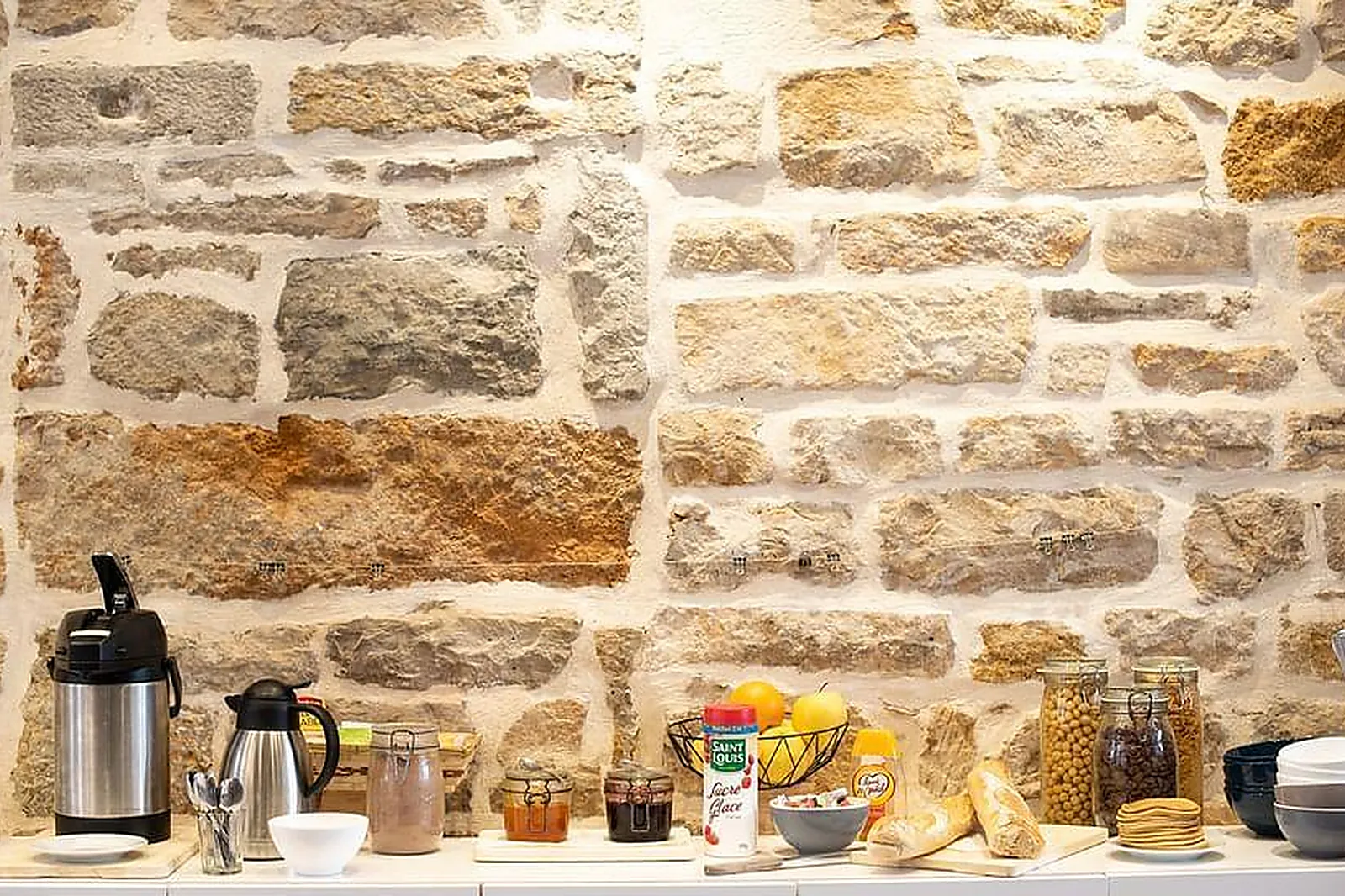 Lieux événementiels, SLO LIVING HOSTEL