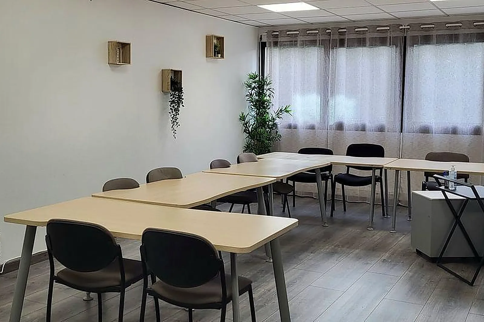 Lieux événementiels, SALLE DE FORMATION/RÉUNION