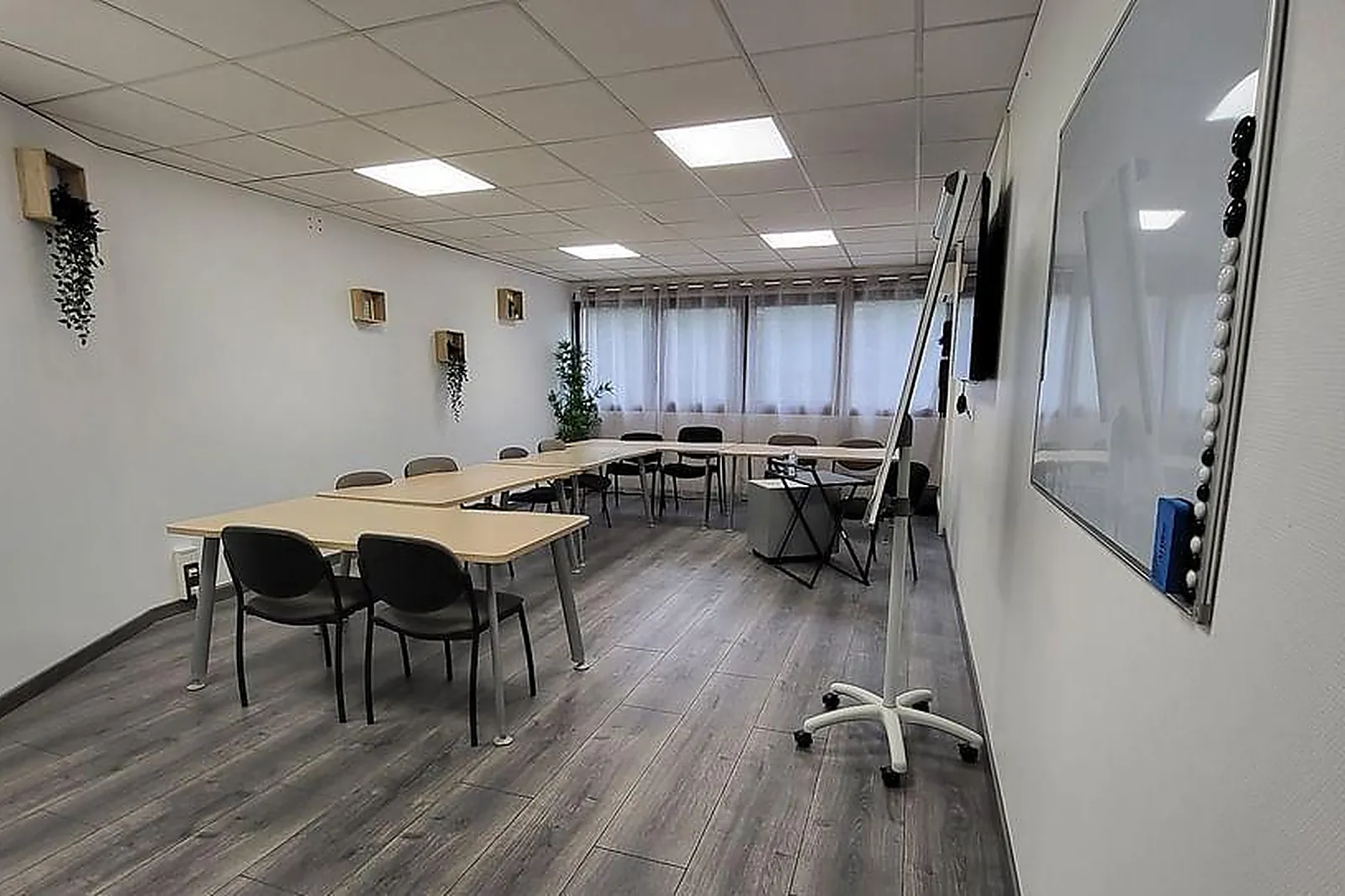 Lieux événementiels, SALLE DE FORMATION/RÉUNION