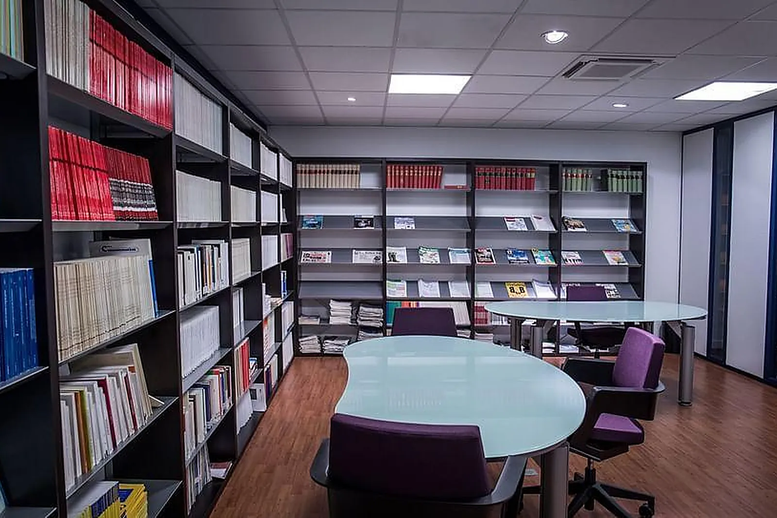 Lieux événementiels, SALLE DE CONFÉRENCE