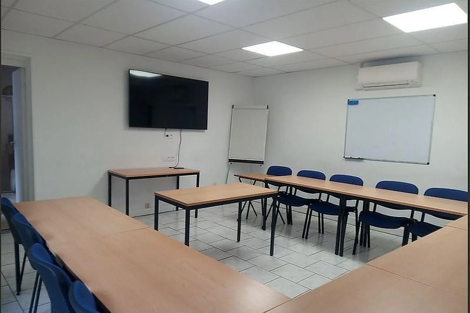 Lieux événementiels, SALLE DE REUNION - ESPACE TROIS TIERS