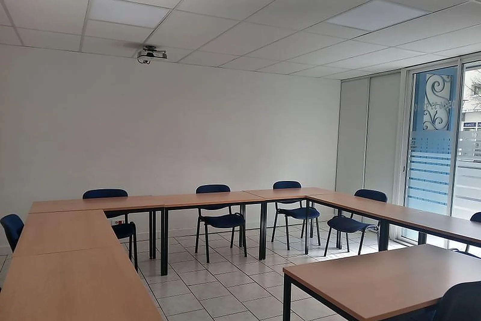 Lieux événementiels, SALLE DE REUNION - ESPACE TROIS TIERS