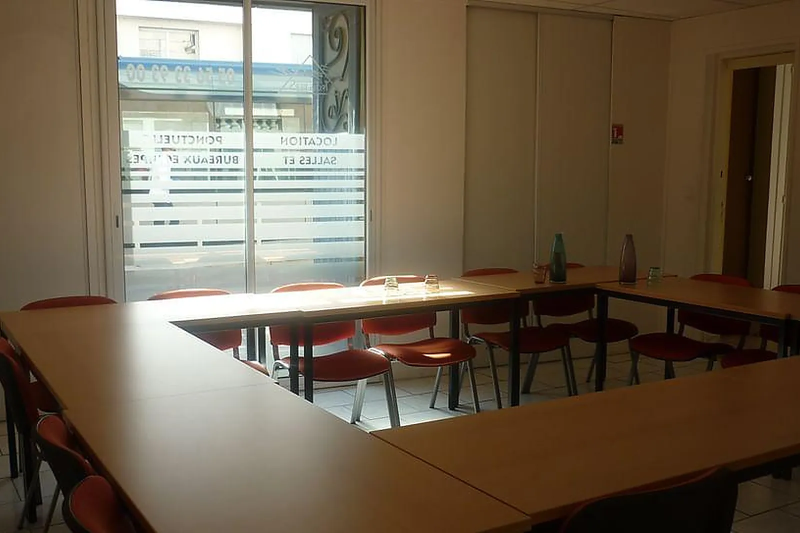 Lieux événementiels, SALLE DE REUNION - ESPACE TROIS TIERS