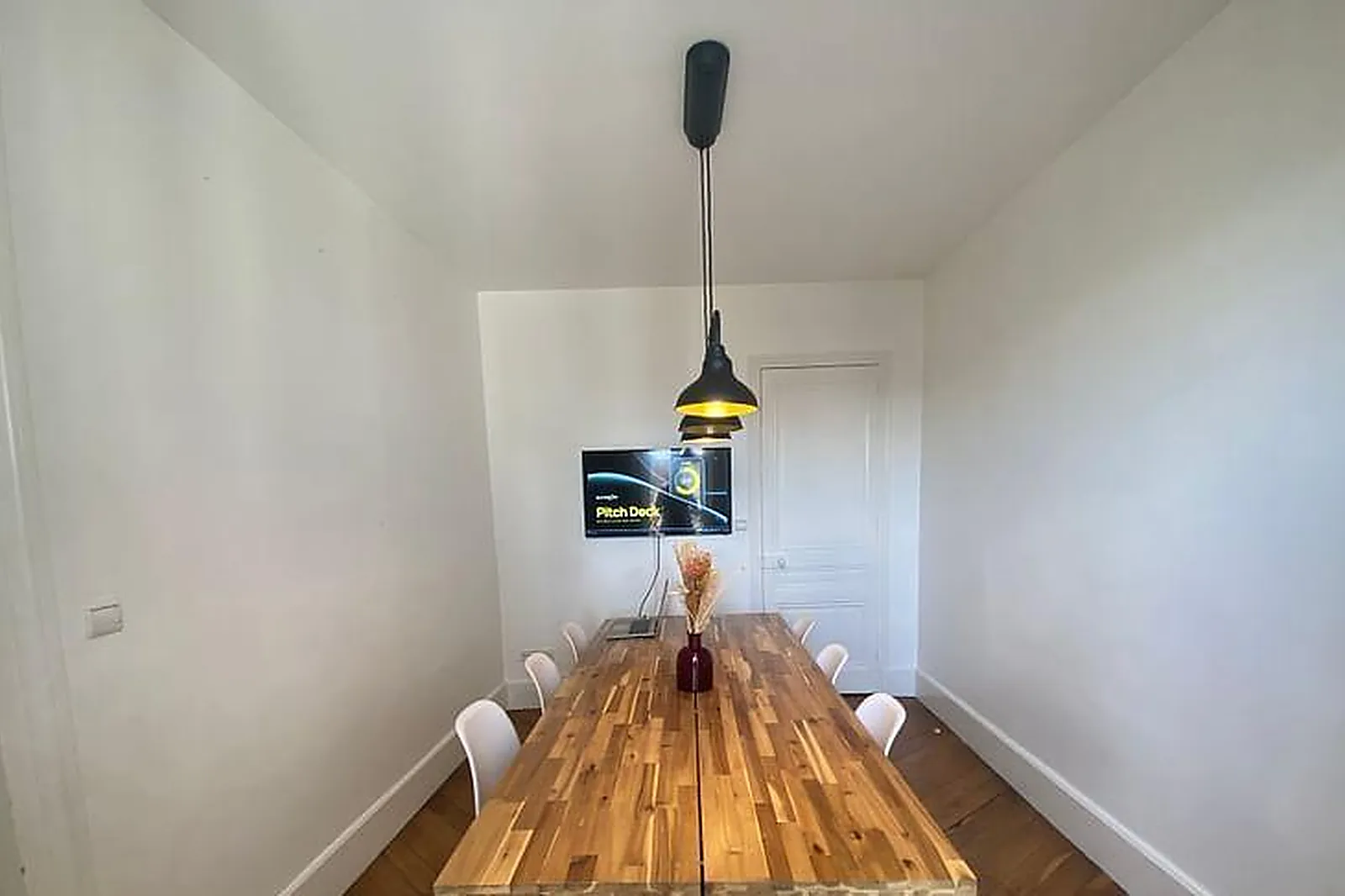 Lieux événementiels, SALLE DE RÉUNION 8PERS - PLACE BELLECOUR