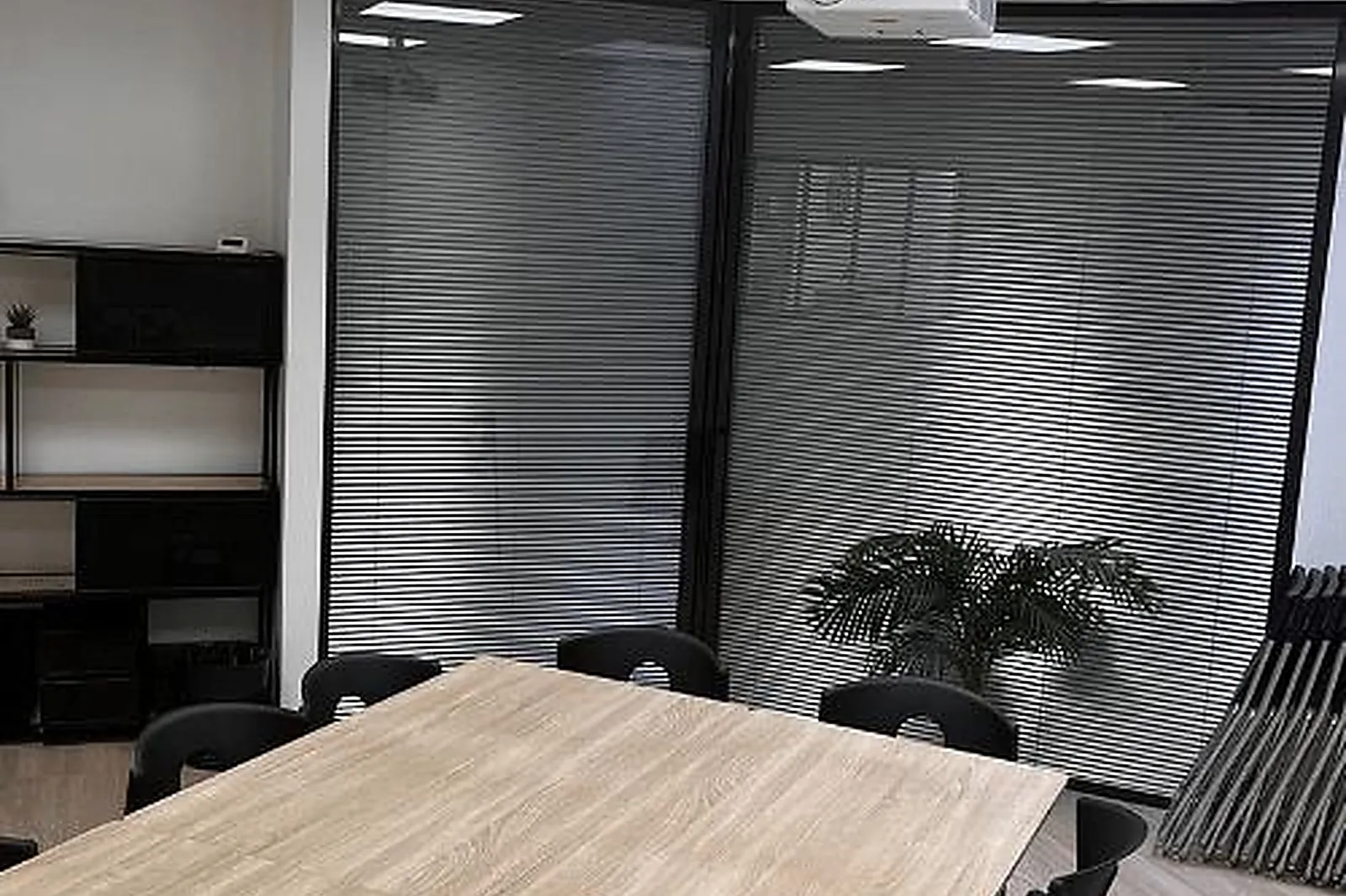 Lieux événementiels, SALLE DE RÉUNION MONDEVILLE