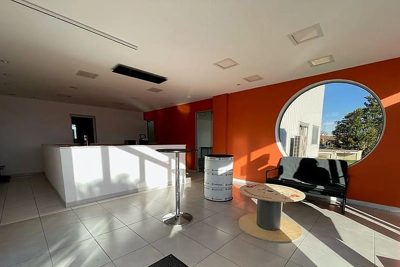 Lieux événementiels, SALLE DE RÉUNION - MAFAGU