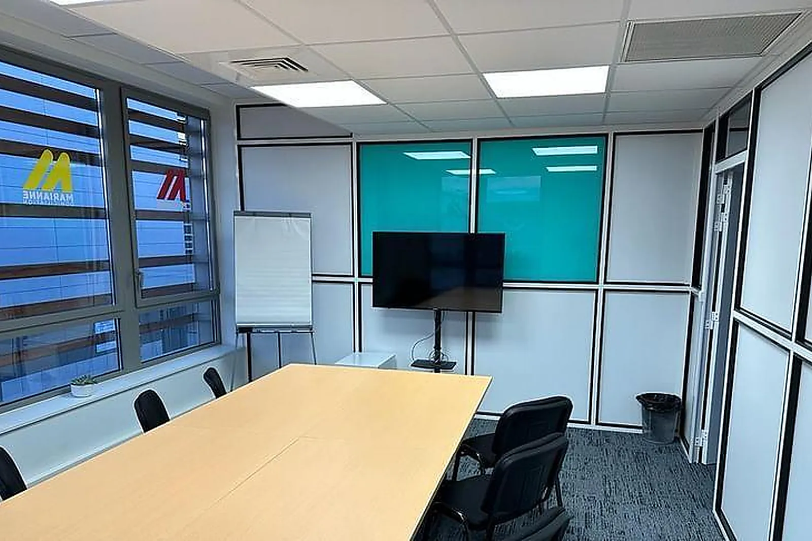 Lieux événementiels, SALLE DE RÉUNION DE BEZANNES ORIENT