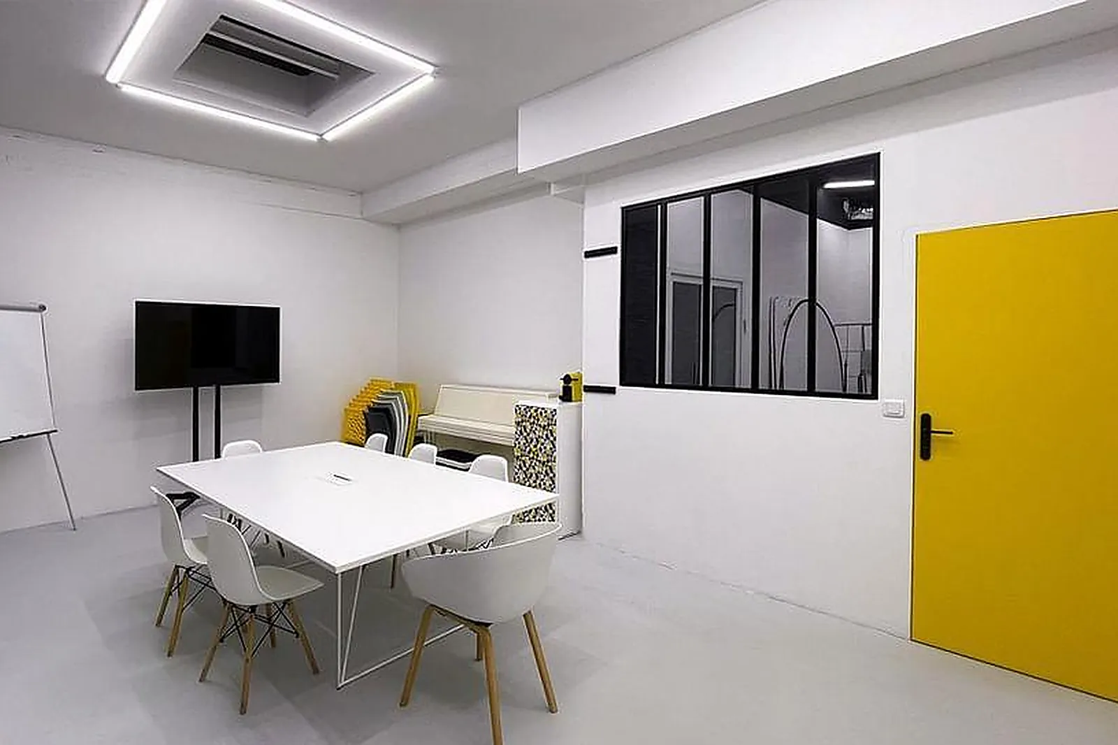 Lieux événementiels, SALLE DE RÉUNION ET DE FORMATION EN PLEIN CŒUR DE PARIS