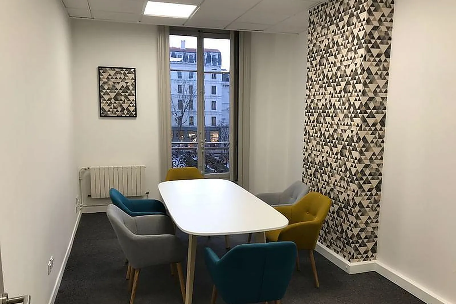 Lieux événementiels, SALLE DE RÉUNION POUR 6 PERS LYON 2