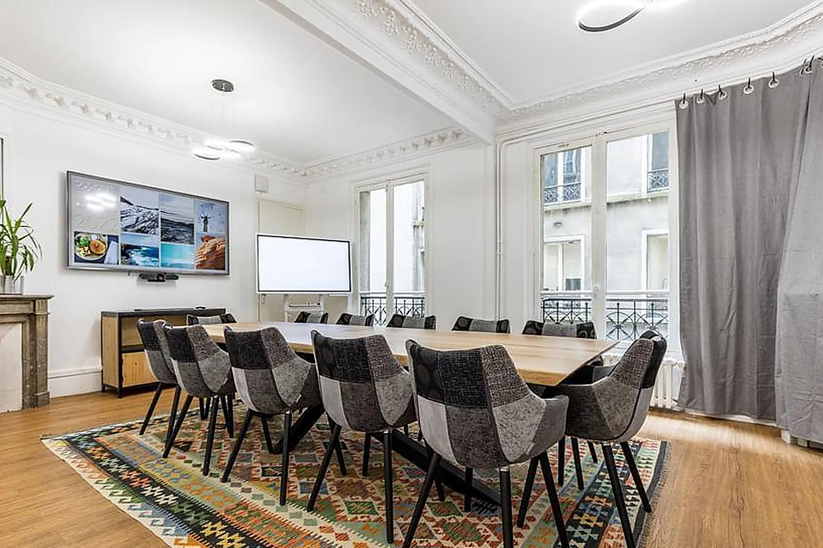 Lieux événementiels, SALLE DE RÉUNION ÉQUIPÉE GARE DE LYON