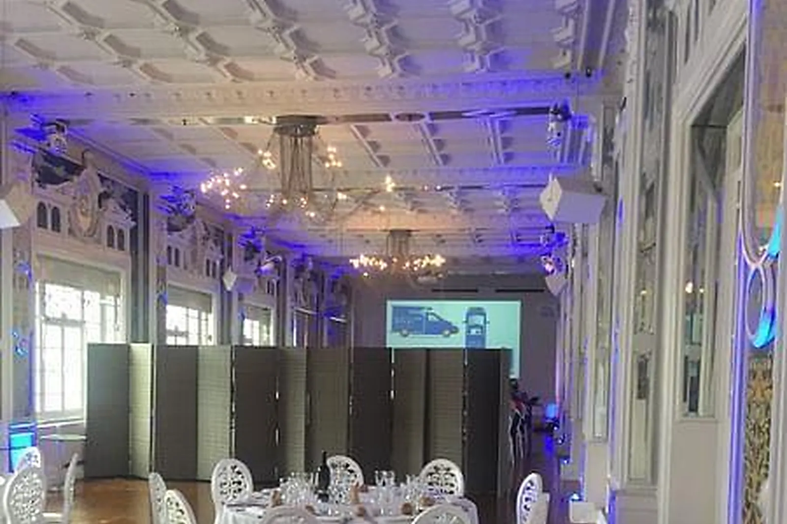 Lieux événementiels, SALON DES MIROIRS