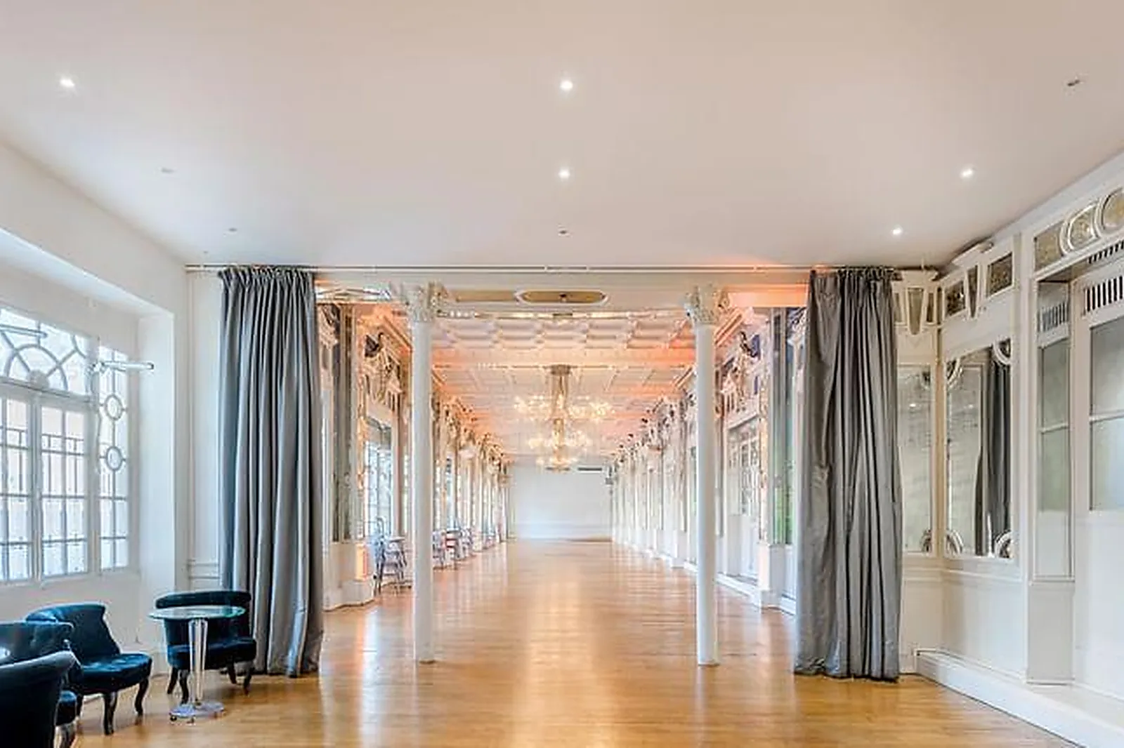 Lieux événementiels, SALON DES MIROIRS