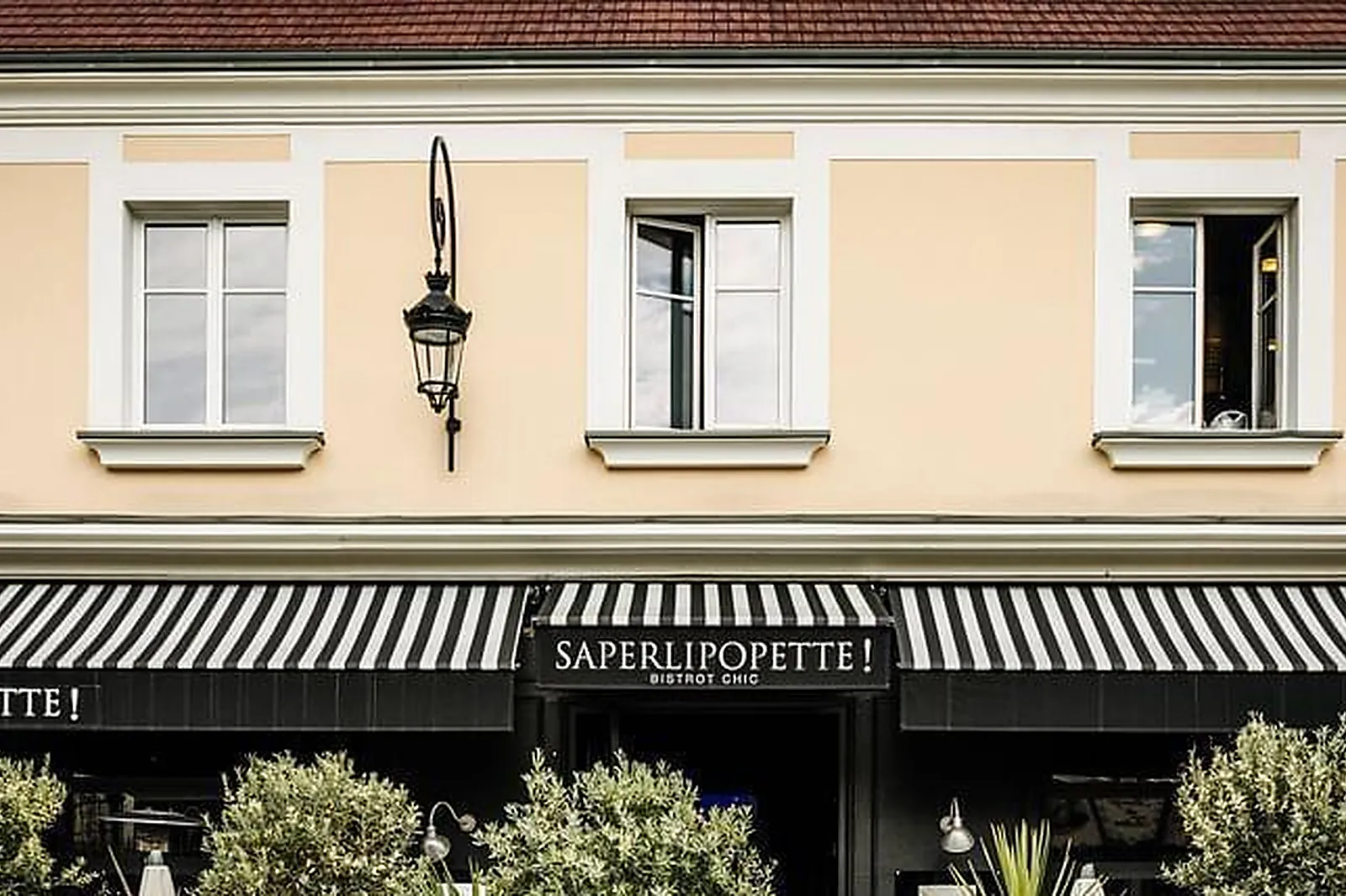 Lieux événementiels, SAPERLIPOPETTE