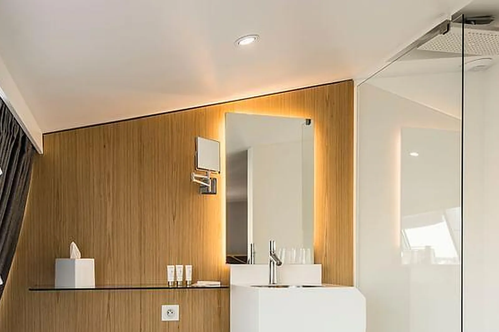 Lieux événementiels, SEEKO'O HÔTEL DESIGN BORDEAUX ****