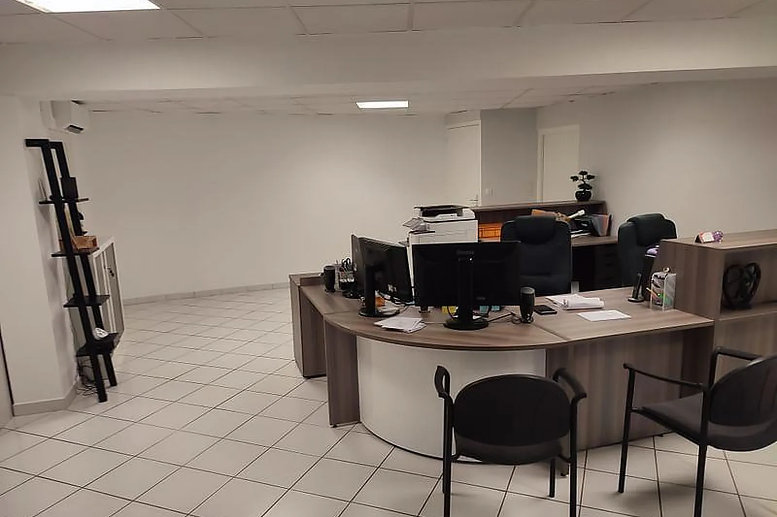 Lieux événementiels, SELFBURO