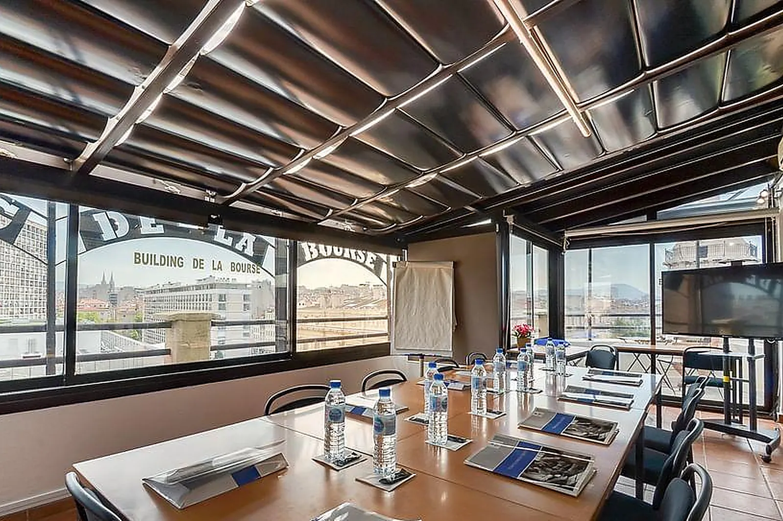 Lieux événementiels, SERVICES AUX BUREAUX