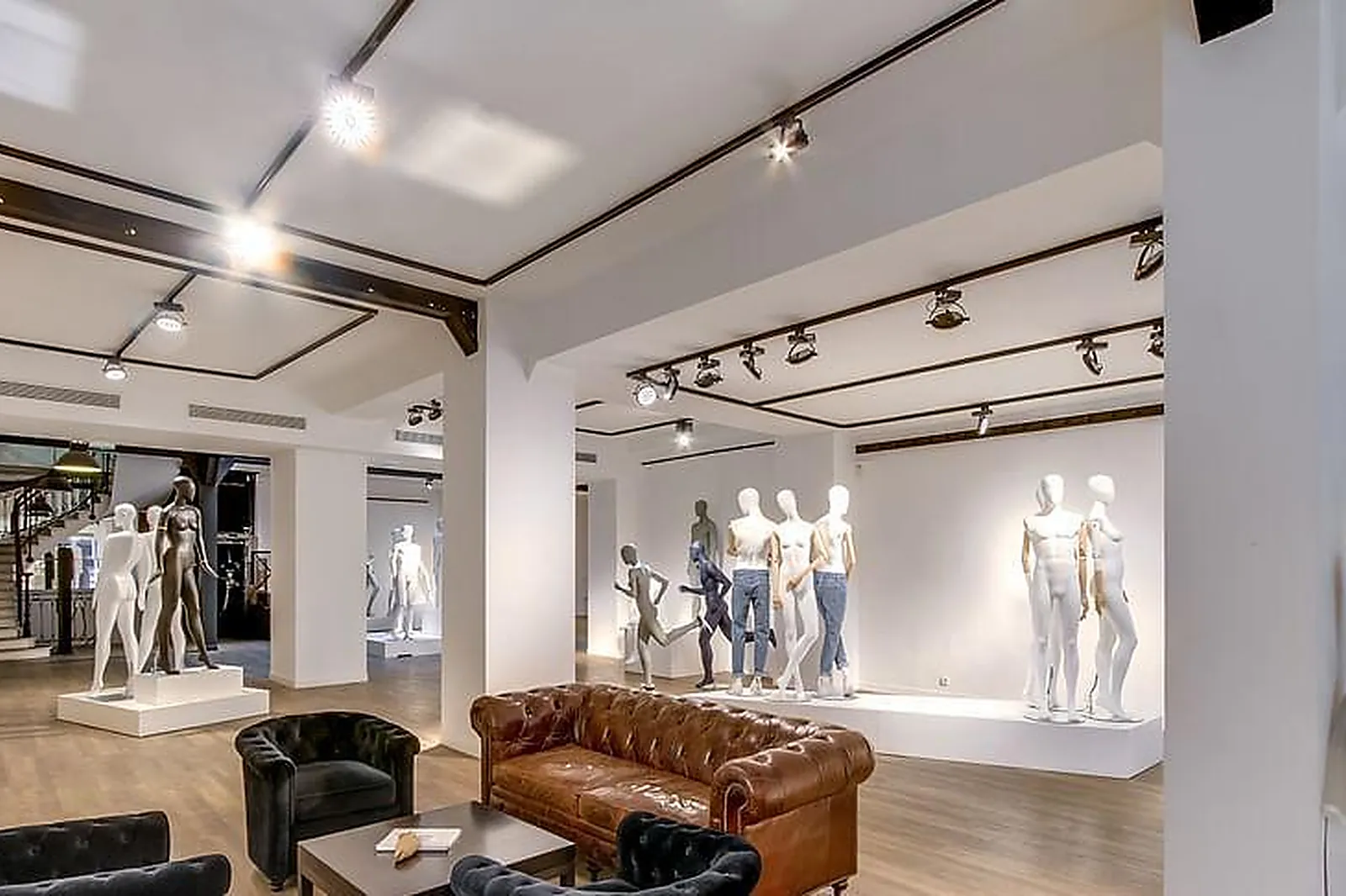 Lieux événementiels, SHOWROOM 01
