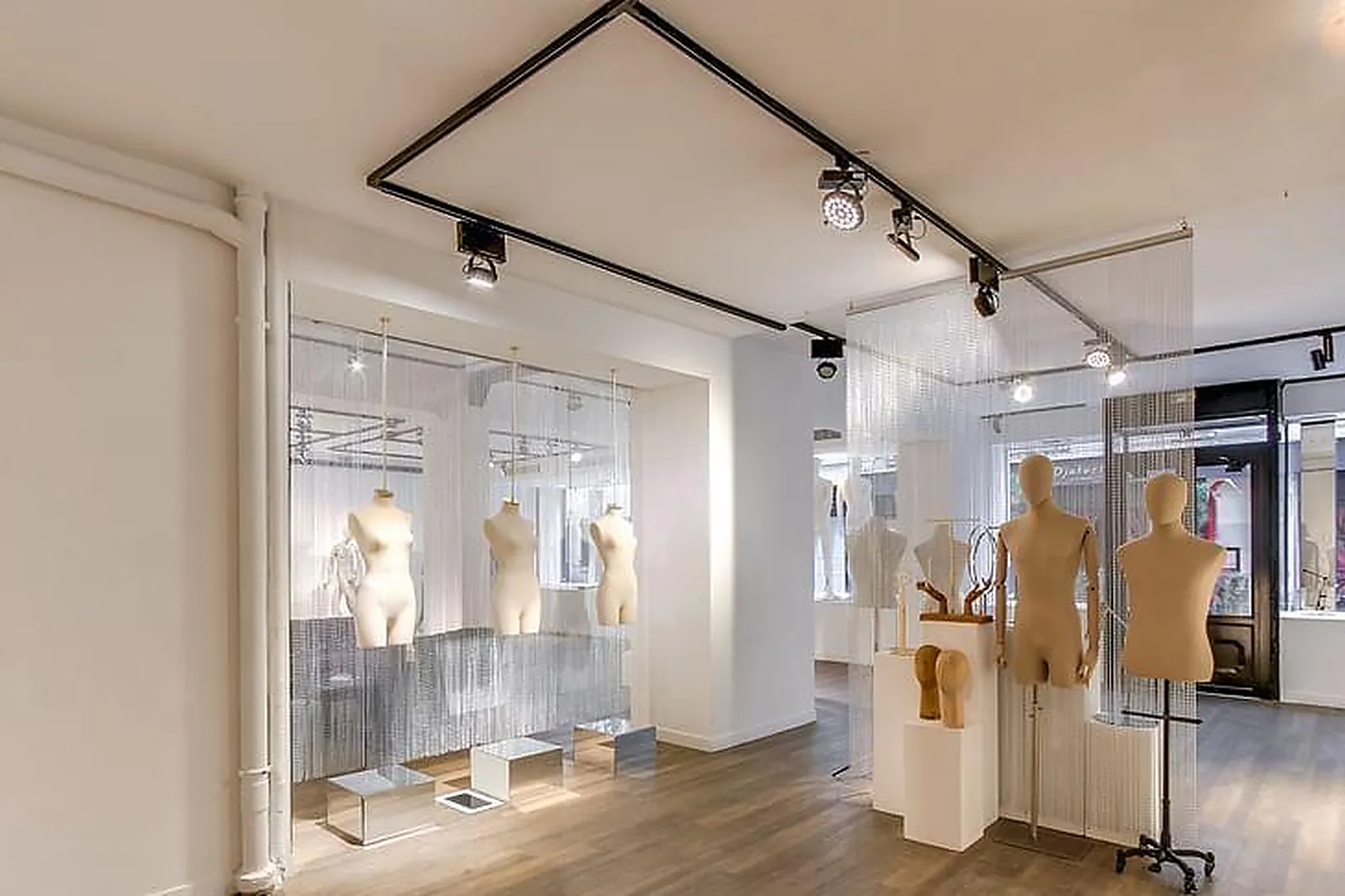 Lieux événementiels, SHOWROOM 01