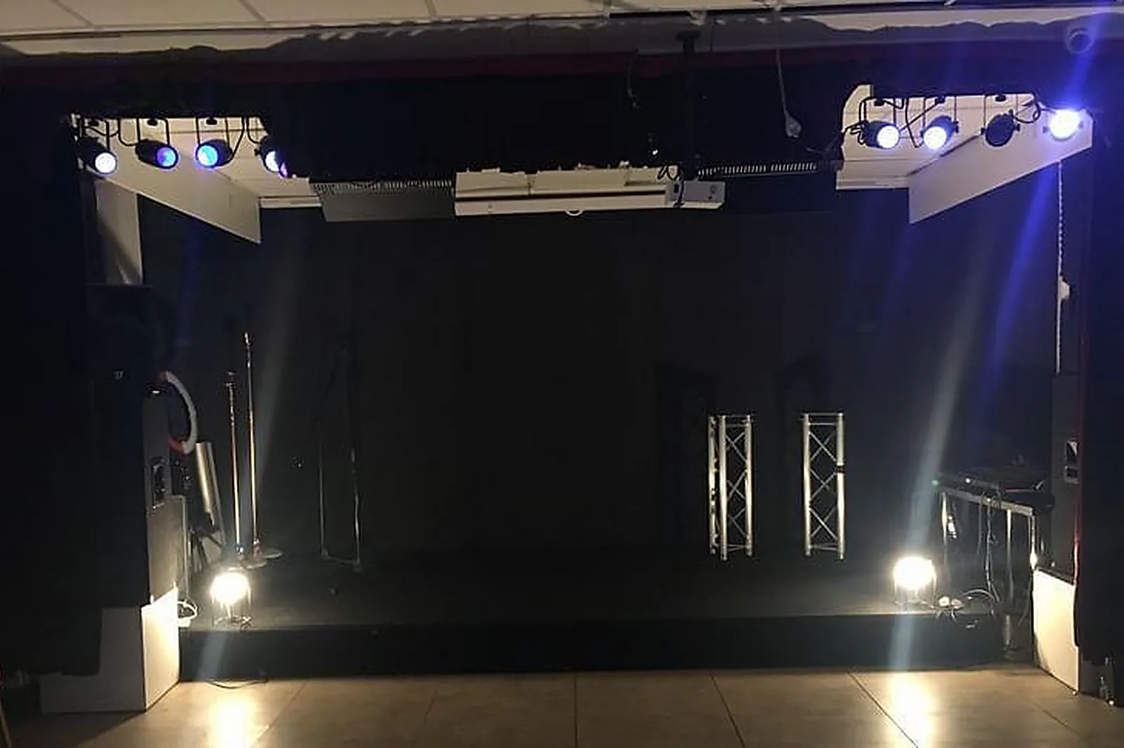 Lieux événementiels, SHOWROOM PARIS / SAINT DENIS