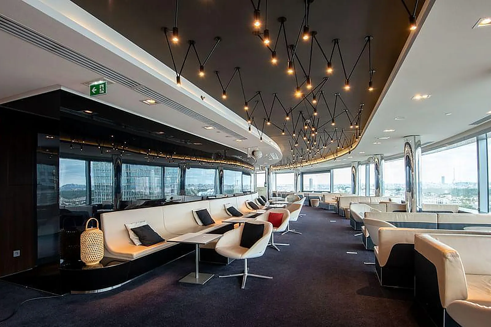 Lieux événementiels, SKYLINE PARIS LOUNGE & BAR