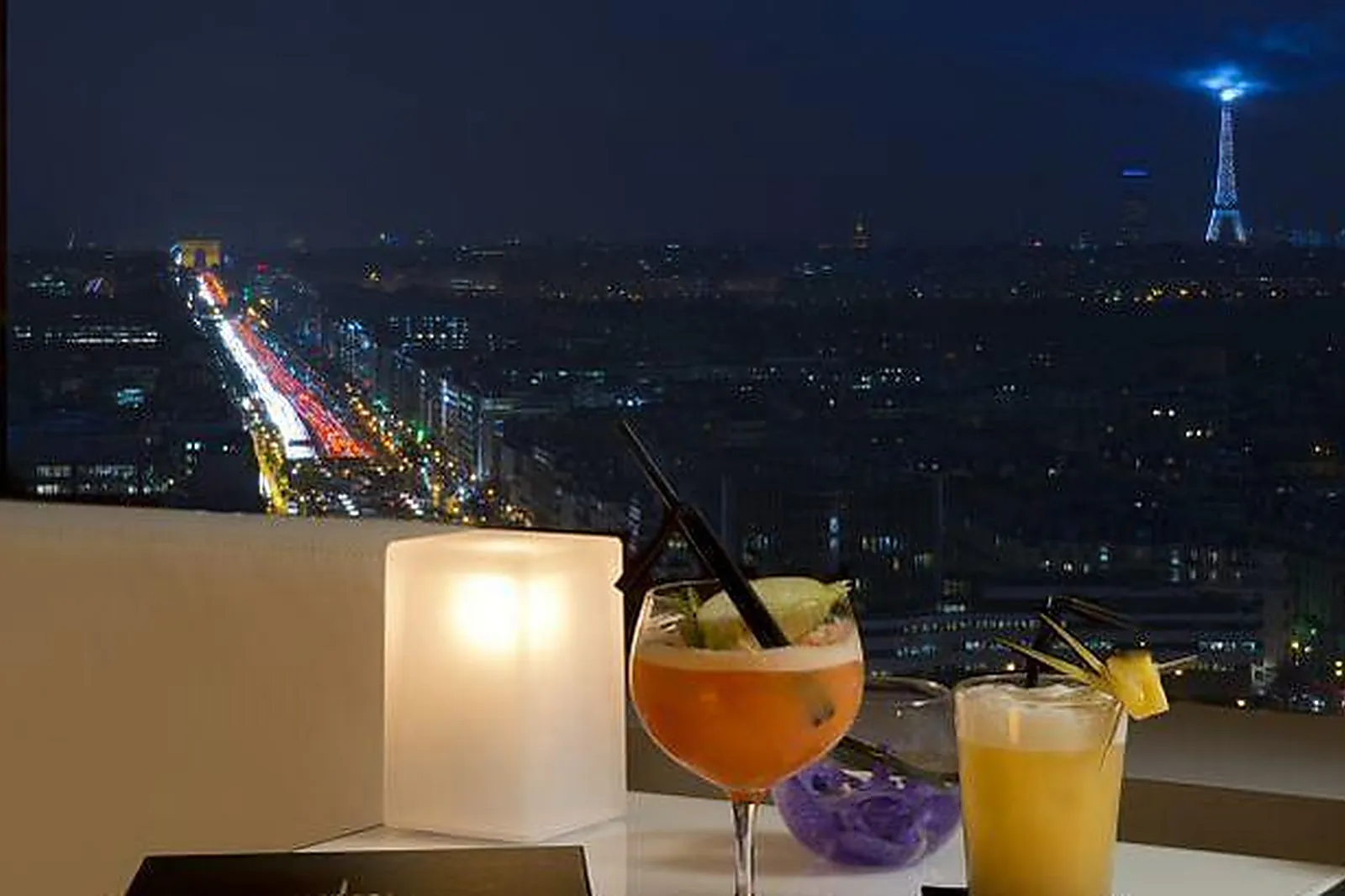 Lieux événementiels, SKYLINE PARIS LOUNGE & BAR