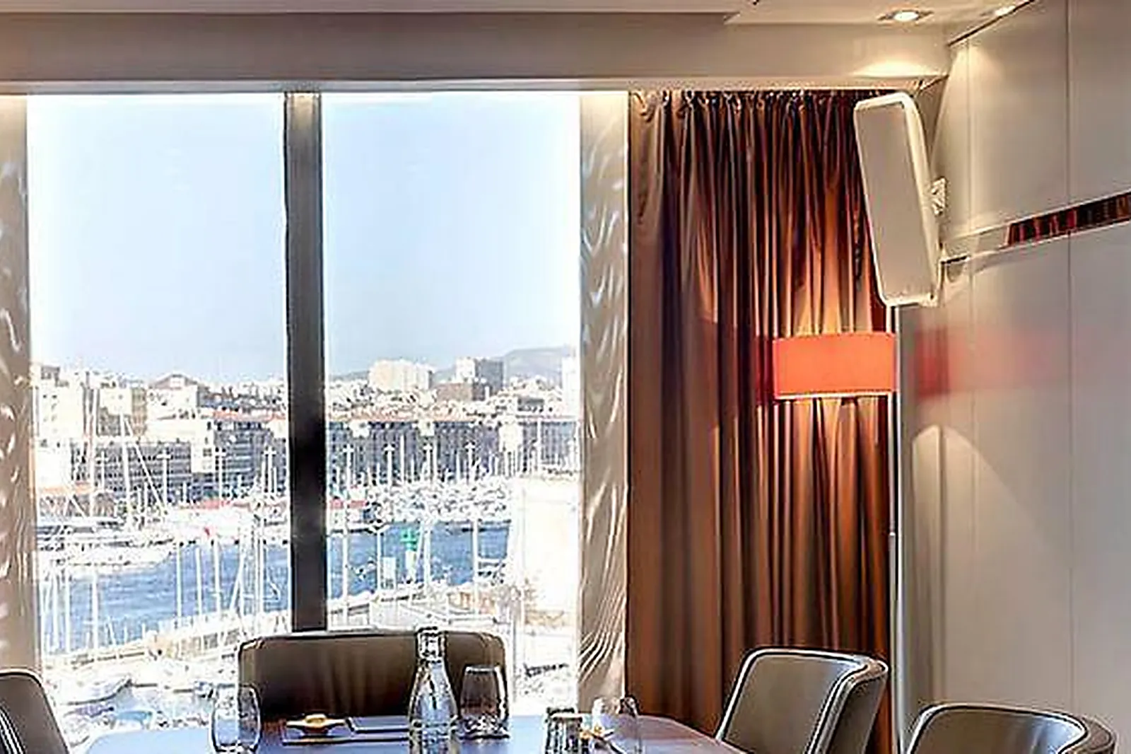 Lieux événementiels, BUREAUX AND CO - LE CALYPSO