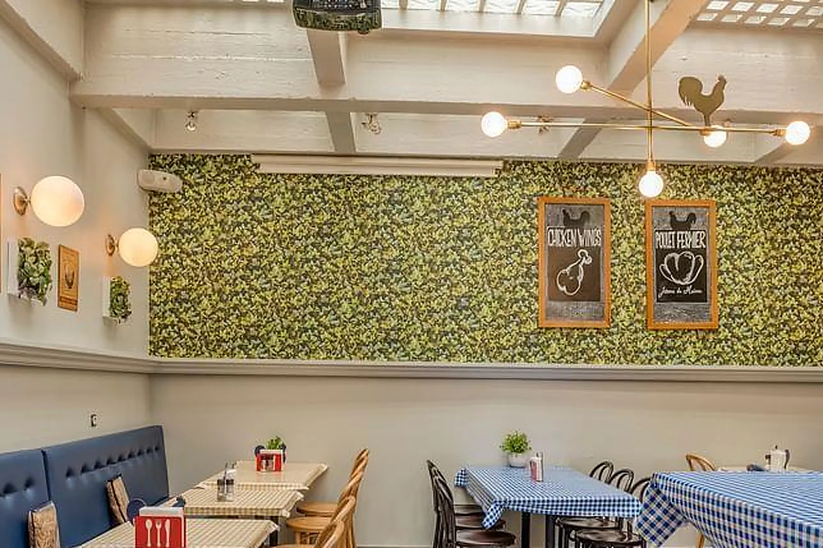 Lieux événementiels, SOLYLES***