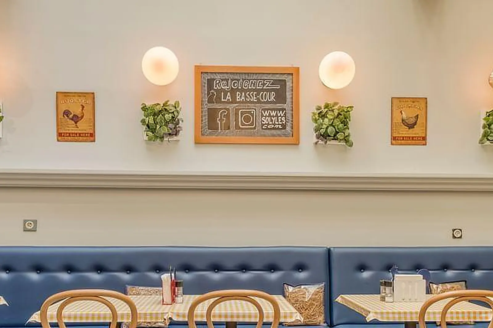 Lieux événementiels, SOLYLES***