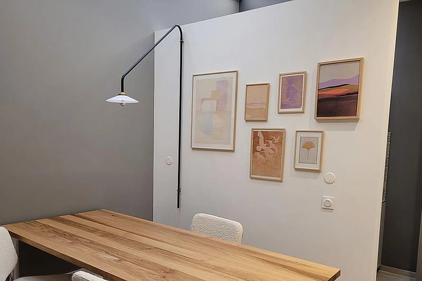 Lieux événementiels, SOURCE