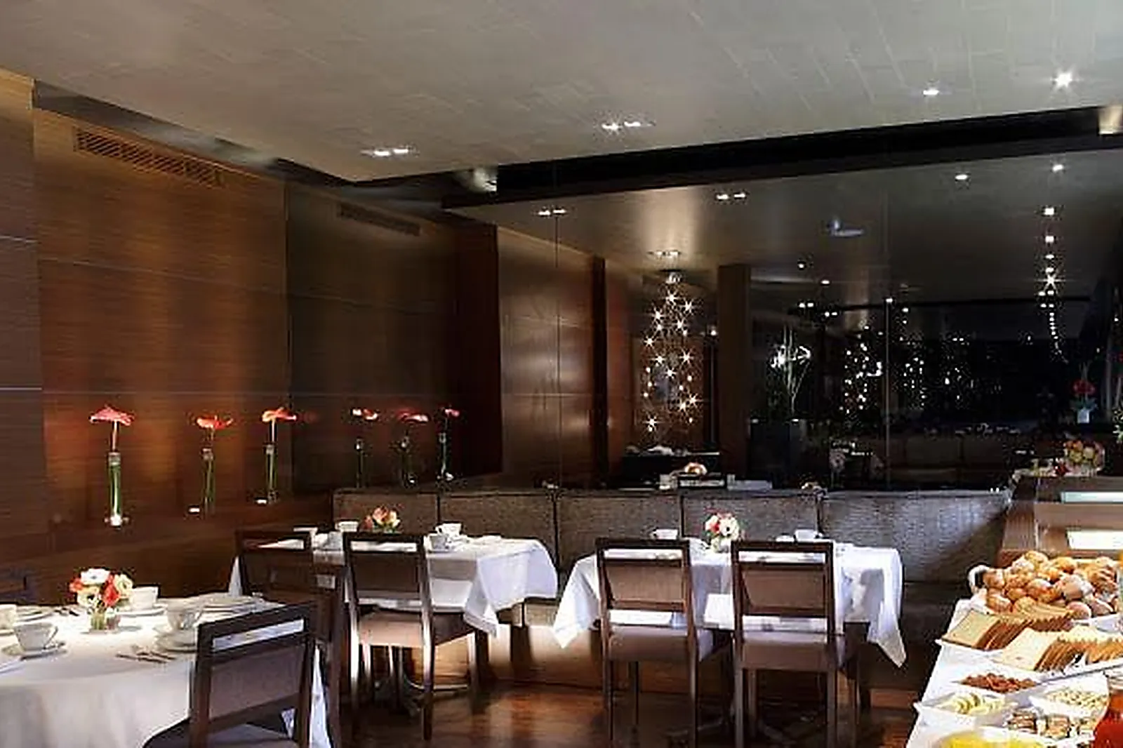 Lieux événementiels, SPLENDID ETOILE ****