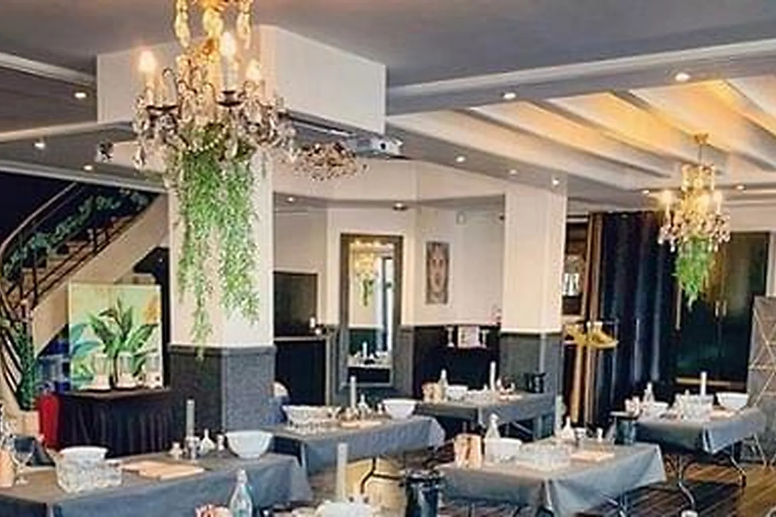 Lieux événementiels, SALLE DE RÉUNION CHAMPS ELYSÉES