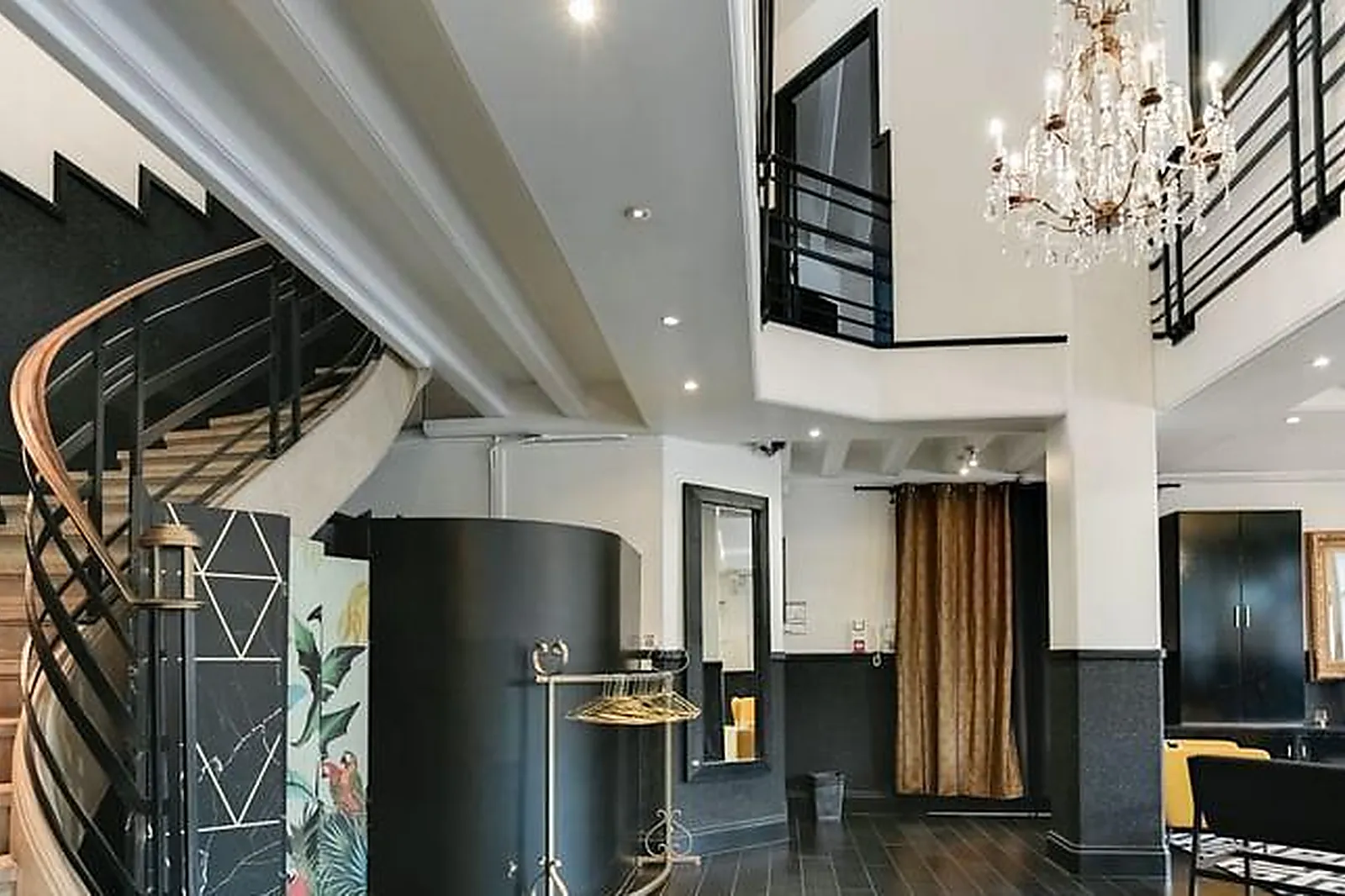 Lieux événementiels, SALLE DE RÉUNION CHAMPS ELYSÉES