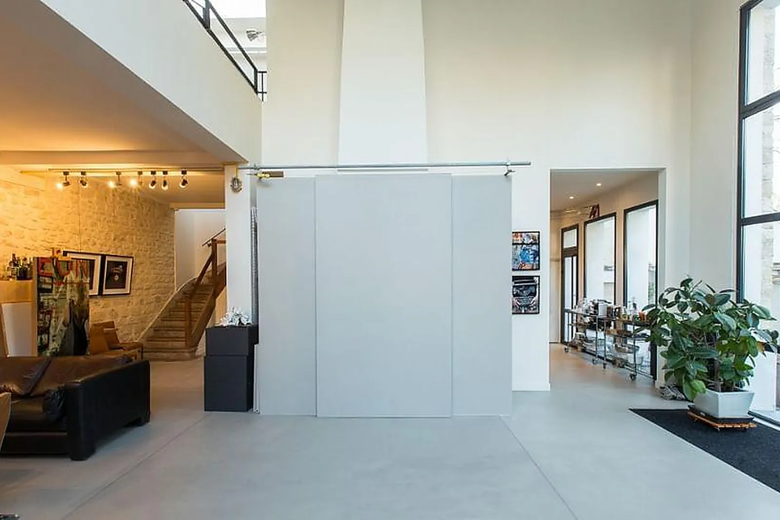 Lieux événementiels, STUDIO AJER