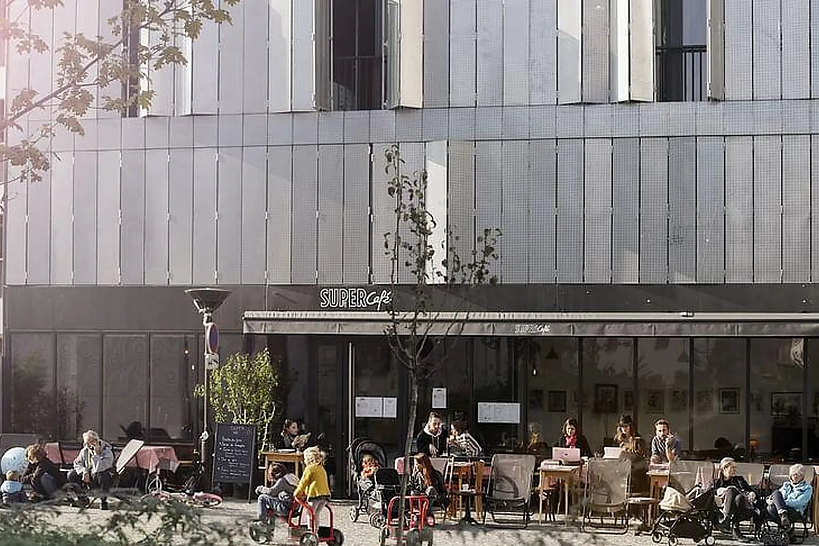 Lieux événementiels, SUPER CAFÉ