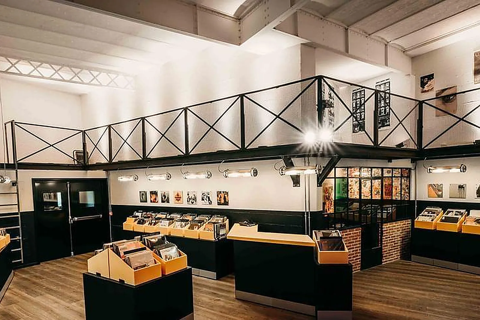 Lieux événementiels, SUPERSONIC RECORDS