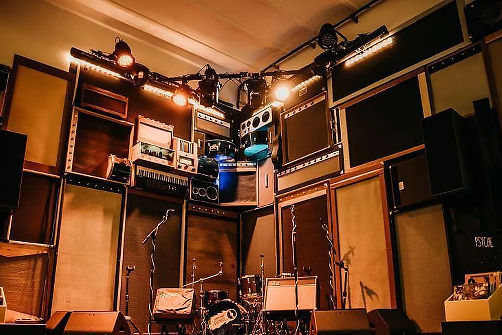 Lieux événementiels, SUPERSONIC RECORDS