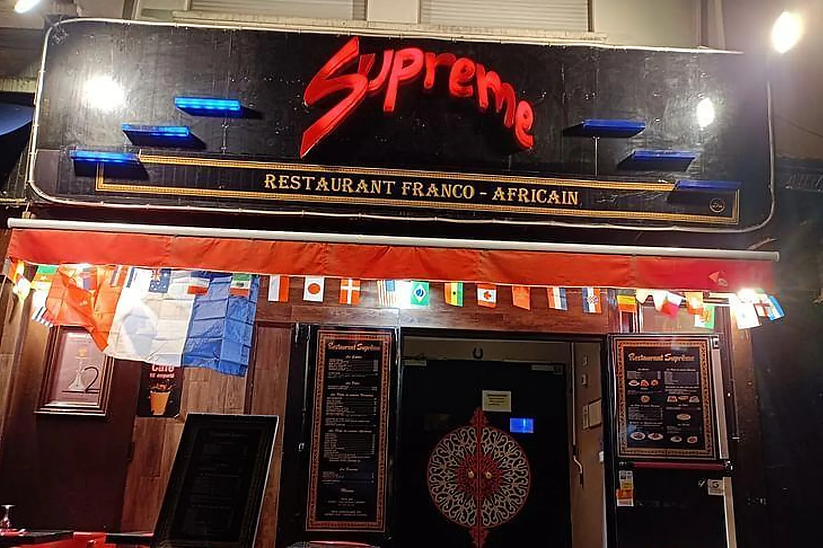 Lieux événementiels, SUPREME