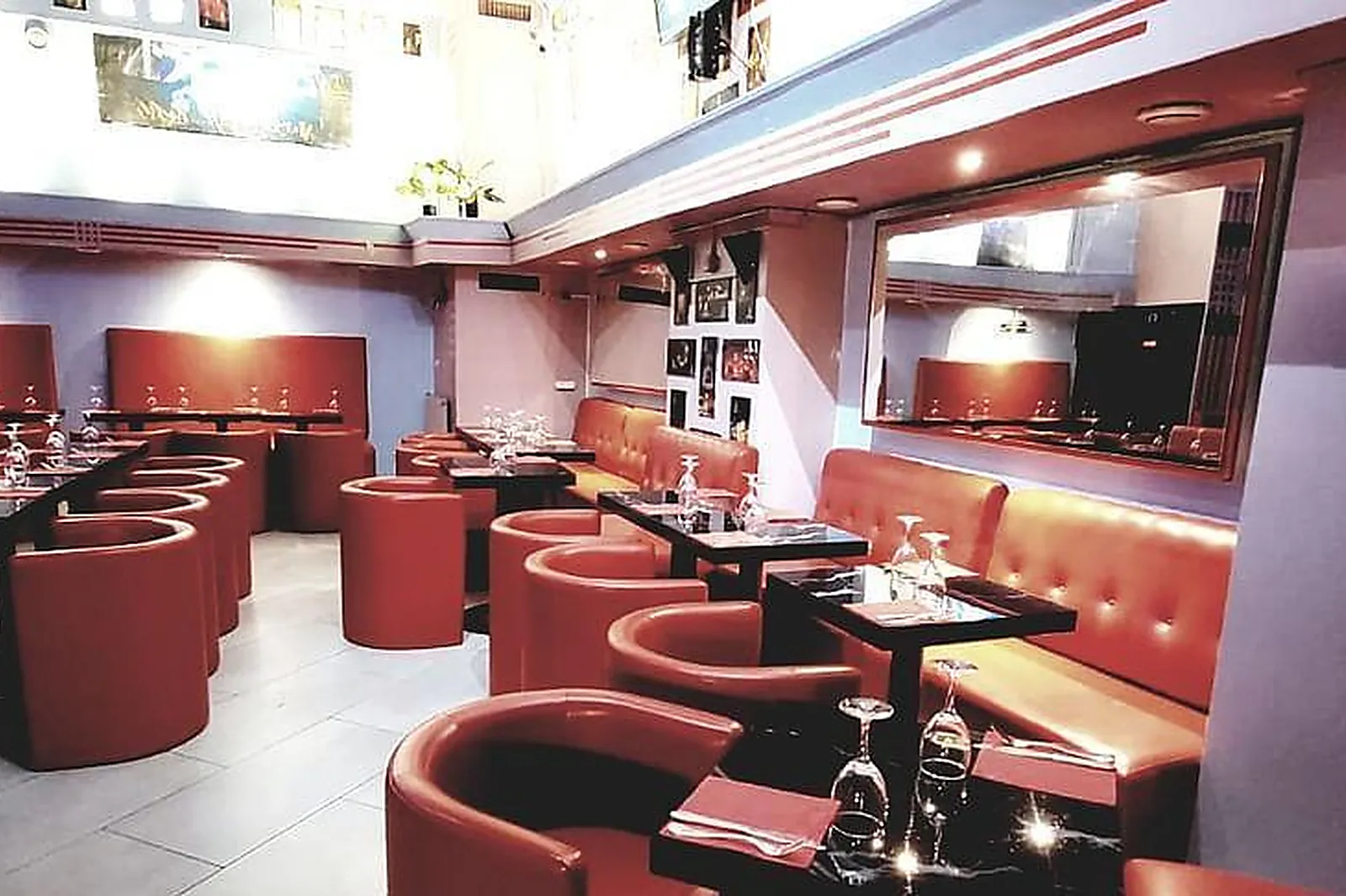 Lieux événementiels, SUPREME