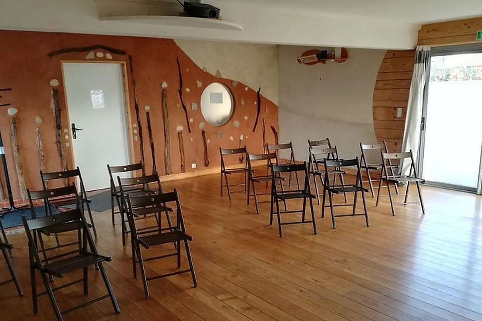 Lieux événementiels, SYNERGIE