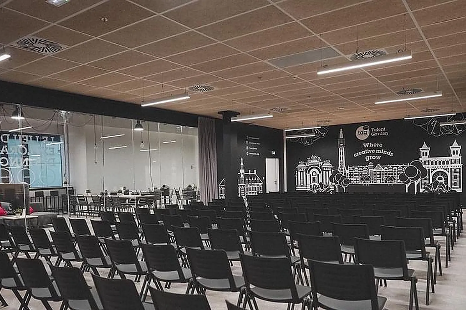 Lieux événementiels, VIVONS L'INSTANT