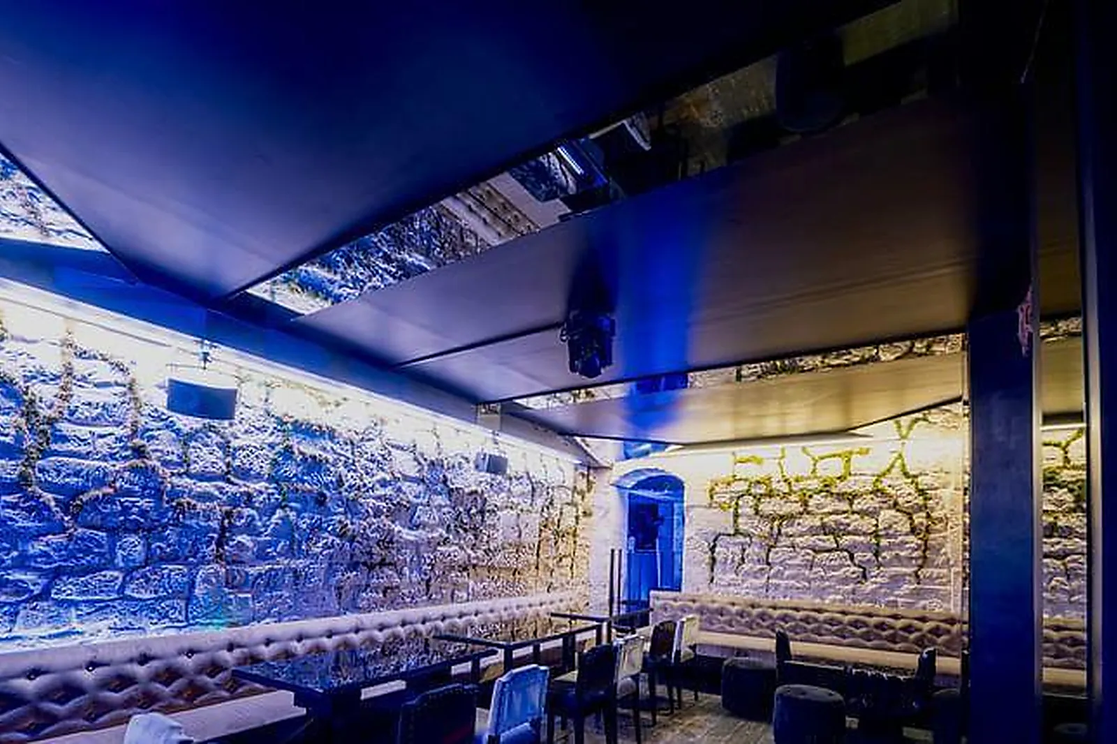 Lieux événementiels, TARA-TATA